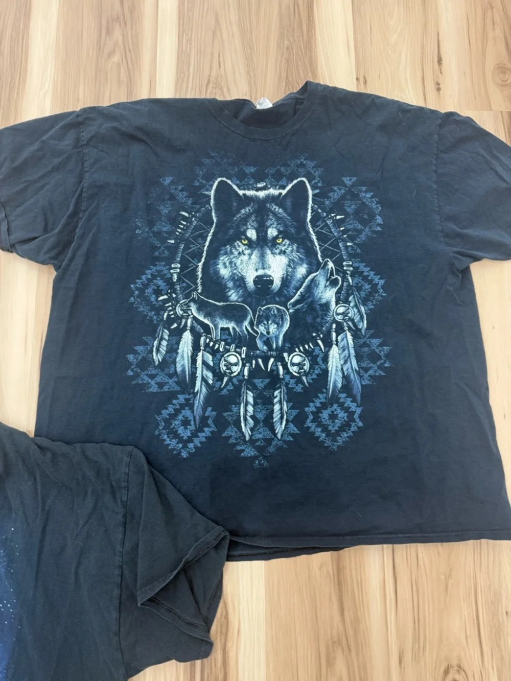 Men's Black Short Sleeve Wolf Graphic Tee Lot W7